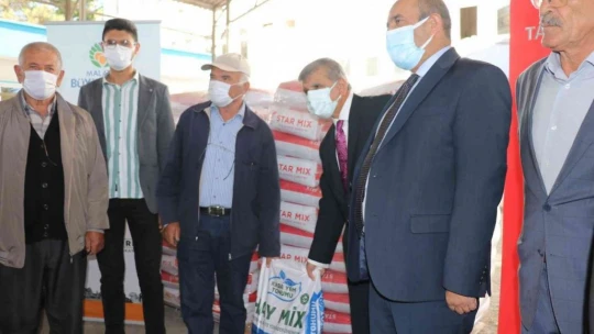 Malatyalı üreticilere yüzde 75 hibe destekli tohumluk dağıtıldı