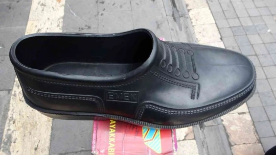 Malatyalılar 'kara lastikten' vazgeçemiyor