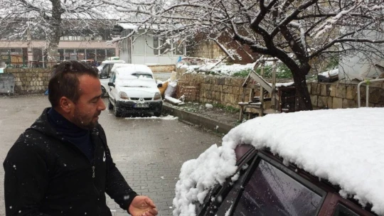 Malatyalılar güne kar yağışı ile başladı