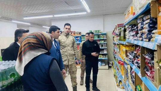 Marketlerin depoları denetlendi