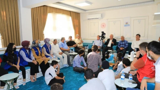 Milletvekili Kahtalı ve Başkan Güder gençlerle buluştu