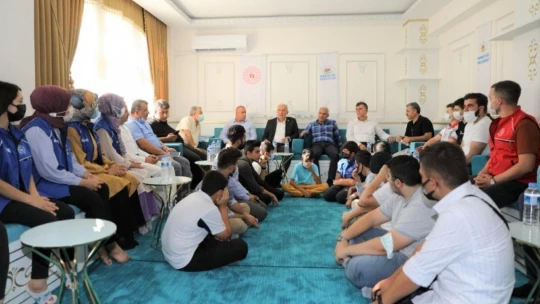 Milletvekili Kahtalı ve Başkan Güder gençlerle buluştu