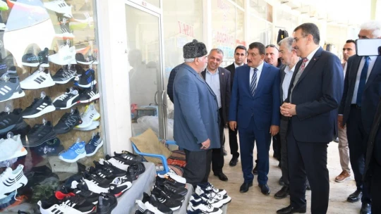 Milletvekili Tüfenkci ve Başkan Gürkan, tellal pazarı alanında incelemelerde bulundu