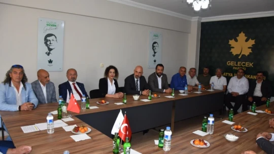 Sadıkoğlu: Problemleri tüm siyasi partilerle paylaşıyoruz