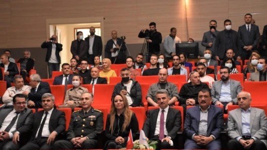 MTÜ'de Özal'ı anma töreni düzenlendi