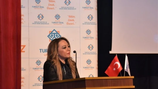 MTÜ'de Özal'ı anma töreni düzenlendi