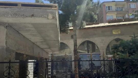 Muhtar Kuru'dan tarihi yapı açıklaması