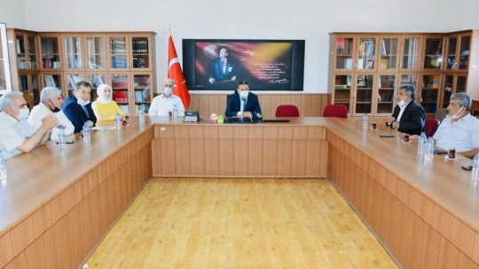 Muhtarlardan Milli Eğitim Müdürü Kanbay'a destek ziyareti