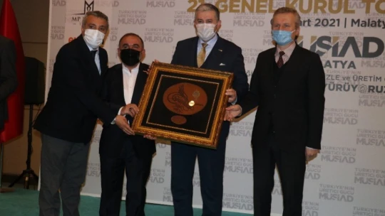 MÜSİAD'da Poyraz güven tazeledi