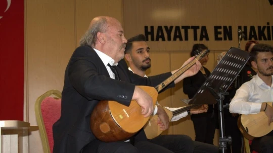 Neşet Ertaş türkülerinin söylendiği konsere ilgi