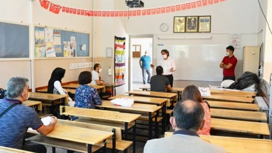 Okullarda Covid-19 çalışmasında titizlik istendi
