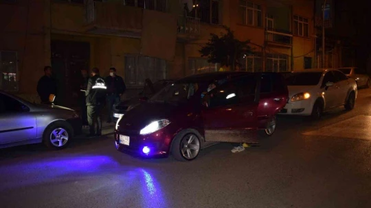 Önce bıçakladı sonra gasp etti, kaçarken yakalandı