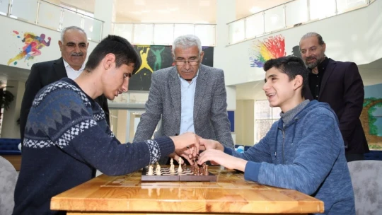 Önce öğrendiler sonra özel turnuvaya katıldılar
