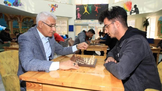 Önce öğrendiler sonra özel turnuvaya katıldılar