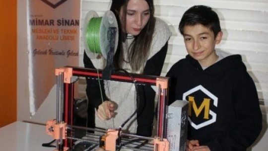 Online ders ile 3D yazıcı ürettiler