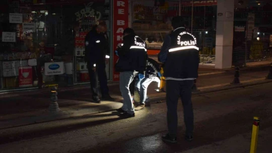 Otel işletmecesi çalışanını bacağından vurdu