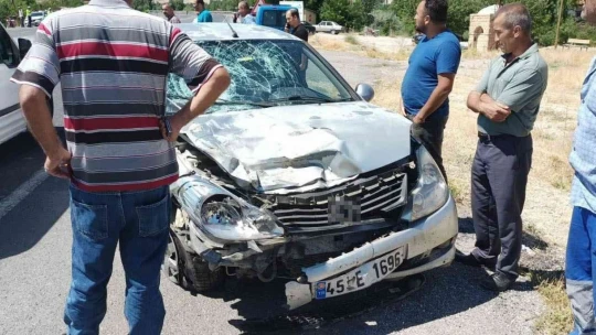 Otomobil ile akülü bisiklet çarpıştı: 1 ölü