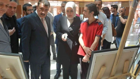 Özal'a ithafen resim sergisi