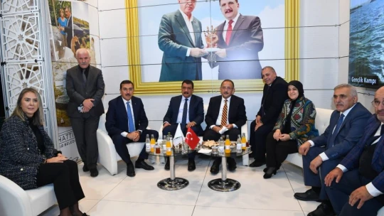 Özhaseki'den Başkan Gürkan'a hizmet övgüsü