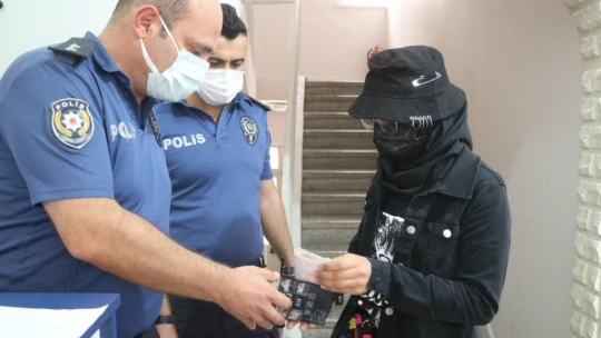 Para dolu cüzdanını kaybetti duyarlı vatandaş bulup polise teslim etti