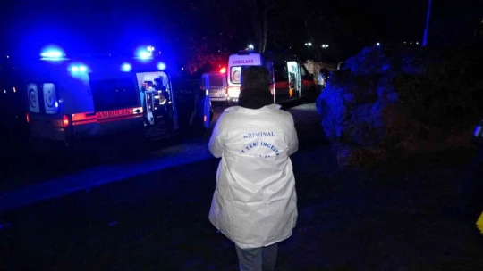 Park halindeki araçta başından silahla vurulmuş halde bulundu