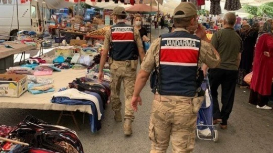 Pazarda Covid-19 denetimi arttırıldı