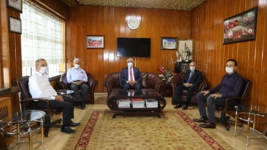 Polis 100 bin TL'lik dolandırıcılığı son anda engelledi