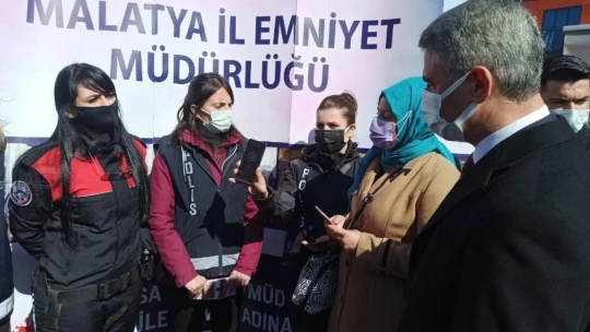 Polis kadınları bilinçlendiriyor