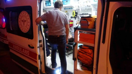 Polis merkezi önünde silahlı saldırı: 2 yaralı