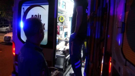 Polis merkezi önünde silahlı saldırı: 2 yaralı