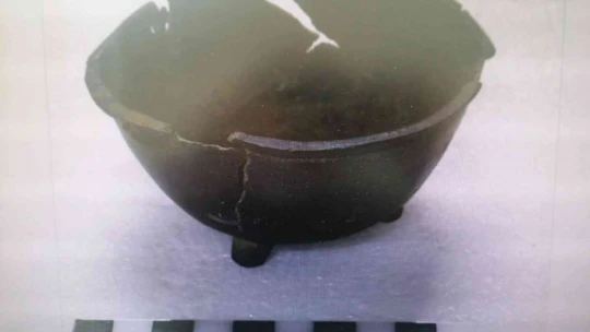 Polis uyuşturucu madde ararken tarihi eser buldu