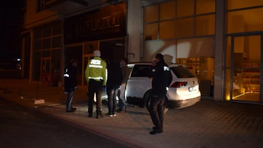 Polisin 'dur' ihtarına uymadı ama...