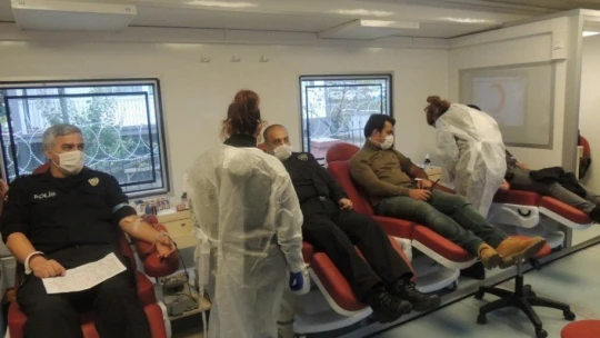 Polisten kan kampanyasına destek