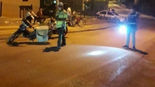 Polisten motosiklet denetimi