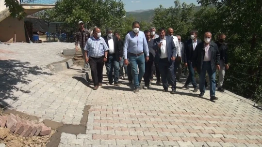 Pütürge Belediyesi kendi parke taşını üretiyor