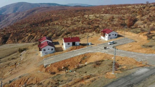 Pütürge'de deprem sonrası yeni konutlarda yaşam başladı