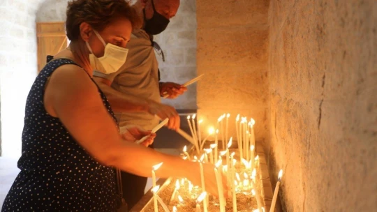 Restore edilen 128 yıllık Taşhoron Kilisesi açıldı