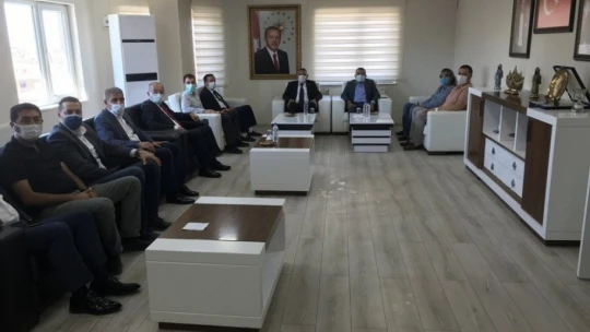 Sadıkoğlu'ndan AK Parti'ye ziyaret