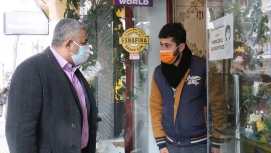 Sadıkoğlu'ndan yerel esnaf vurgusu