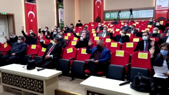 Sanatçı Alpay'dan Yeşilyurt Belediye Meclisine teşekkür mesajı