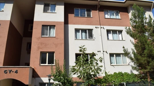 Satırla kendine zarar veren şahsı özel harekat ekipleri etkisiz hale getirdi