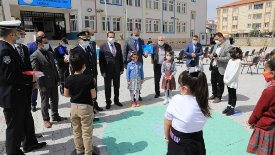 Şehit Hamdi Dikmen'in ismi kütüphanede yaşatılacak