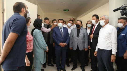 Şehit Hamit Fendoğlu Ortaokulu'na kütüphane açıldı