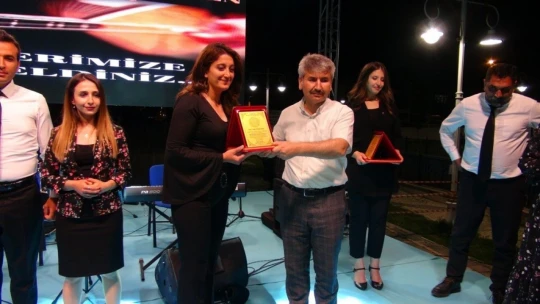 Şehit öğretmen şehadetinin yıl dönümünde unutulmadı