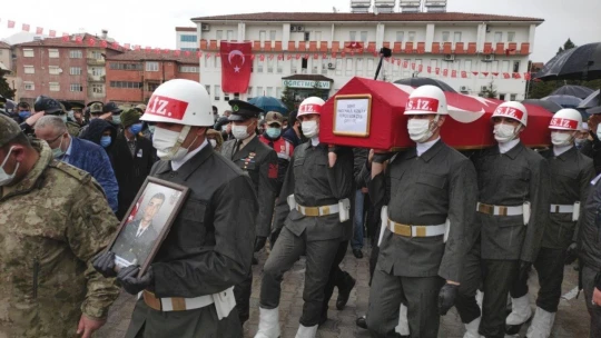 Şehit Uzman Çavuş Kızılay, Hekimhan'da gözyaşları arasında defnedildi