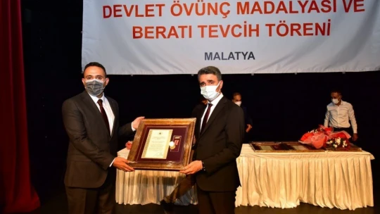 Şehit yakınları ve gazilere gurur madalyası
