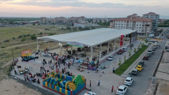 Semt pazarı fuar etkinlikleri ile hizmete girdi