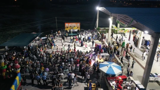 Semt pazarı fuar etkinlikleri ile hizmete girdi