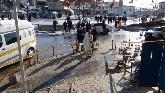 Seyyar satıcı zabıta tartışması kanlı bitti