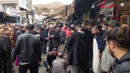 Seyyar satıcıların kavgası kanlı bitti